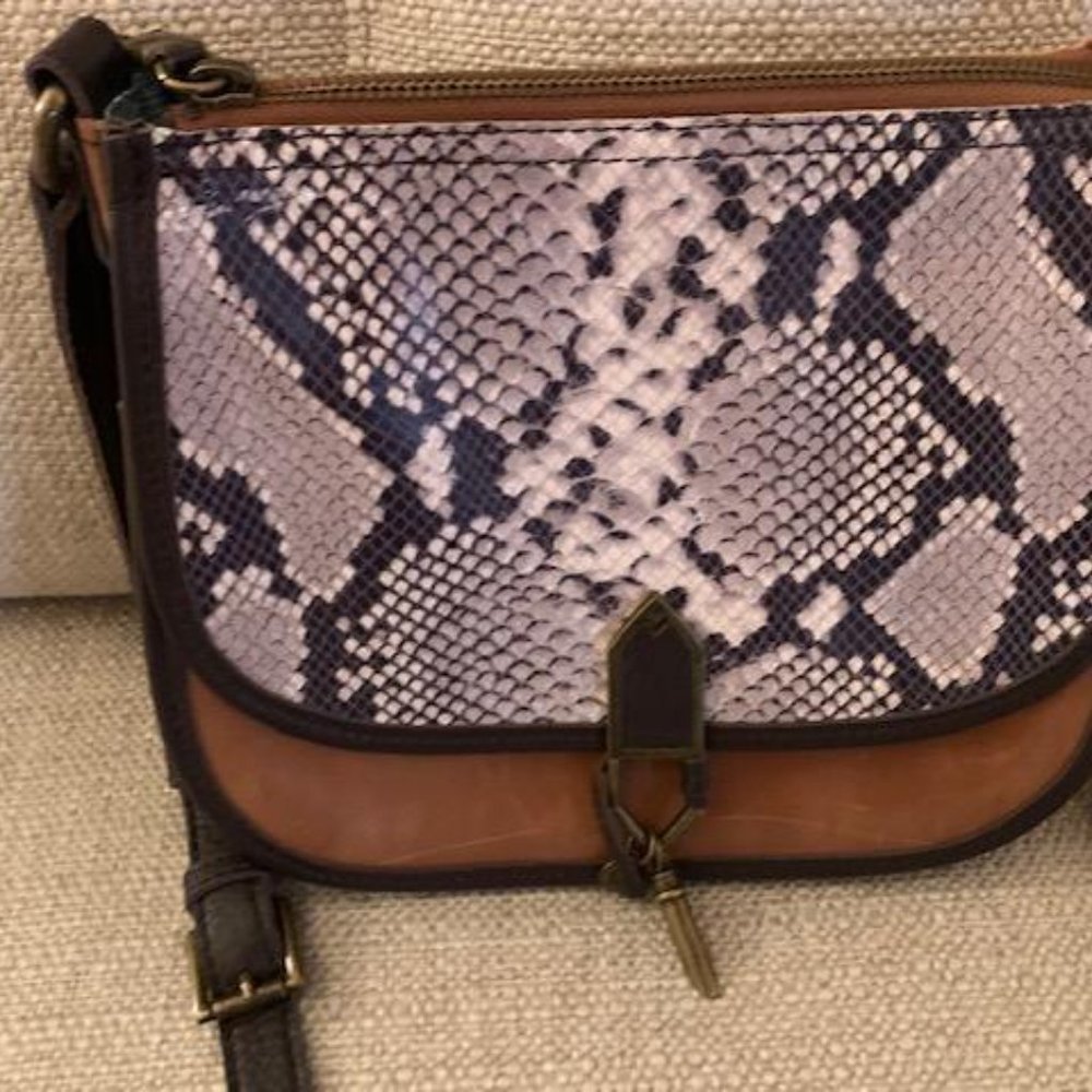 The Sak Playa Saddle Crossbody Bag